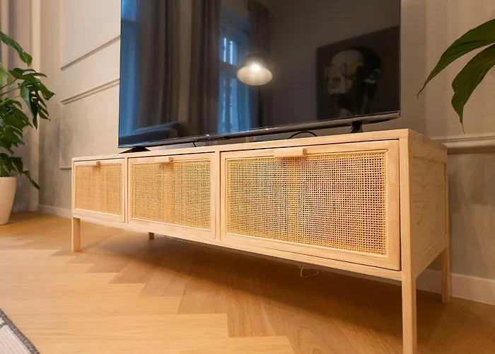 Spacious 110м2 Flat In The Center Апартаменты