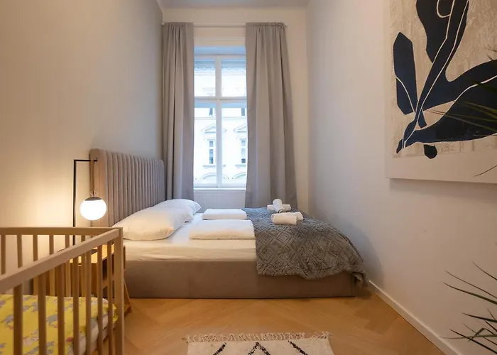 Spacious 110м2 Flat In The Center Апартаменты Вена