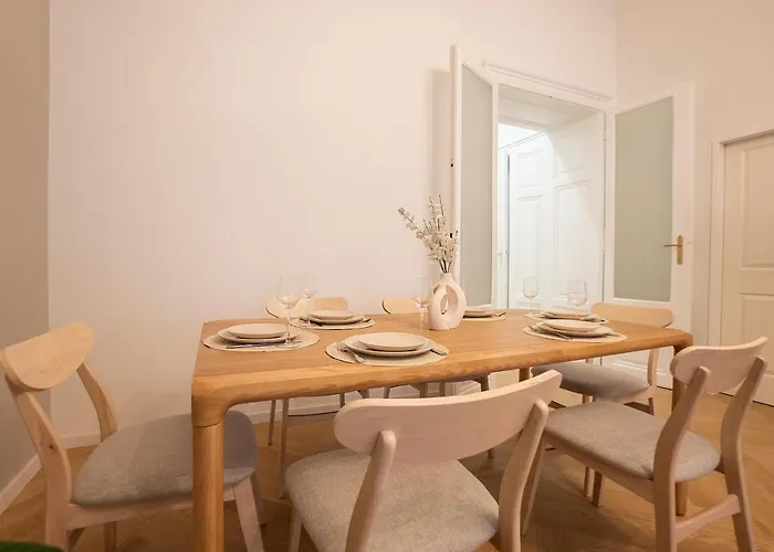 Апартаменты Spacious 110м2 Flat In The Center