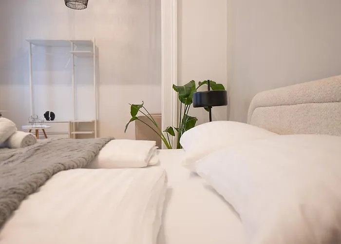 Апартаменты Spacious 110м2 Flat In The Center *