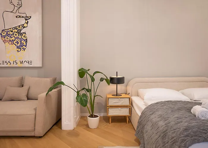 Апартаменты Spacious 110м2 Flat In The Center