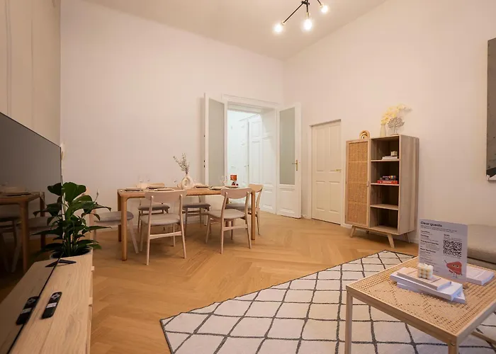 Spacious 110м2 Flat In The Center Апартаменты